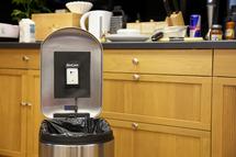 Un sensor adaptado al móvil controla el reciclaje en el hogar
