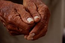 Relacionan la longevidad de centenarios españoles con una variante cromosómica 