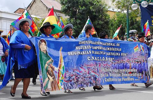 Mujeres campesinas e indígenas de todas las regiones de Bolivia durante una manifestación en La Paz. Crédito: Franz Chávez /IPS