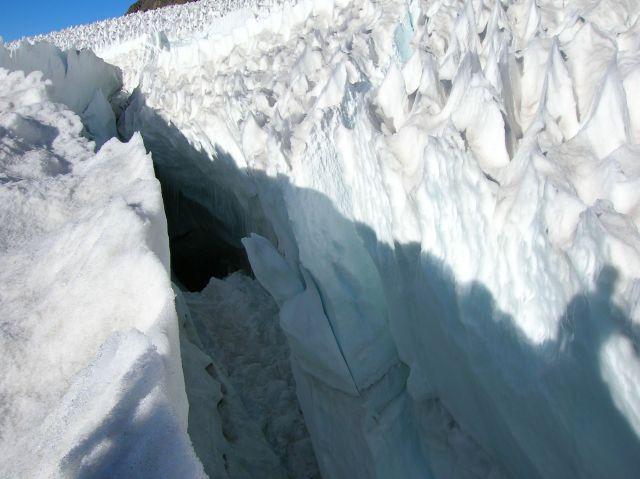 Glaciar El Morado Superior, en la Cordillera de los Andes y en la zona central de Chile. Crédito: Orlando Ruz/IPS
