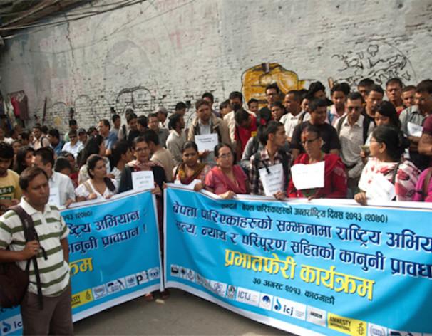 Una manifestación en Katmandú, donde crece el descontento por la promesa incumplida de igualdad y oportunidades. Crédito: Sudeshna Sarkar/IPS
