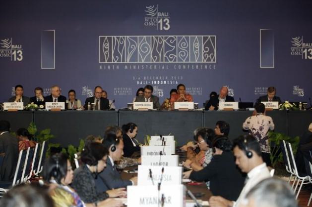 Segundo día de sesiones de la conferencia ministerial de la OMC en Bali, Indonesia. Crédito: © WTO/ANTARA