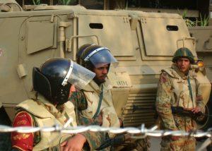 La nueva Constitución se dispone a consolidar el poder de los militares en Egipto. Crédito: Cam McGrath /IPS.