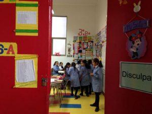 Niñas en un aula de la escuela República de Ecuador, en Viña del Mar, Chile. Crédito: Diana Cariboni/IPS