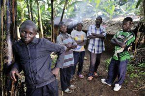 Adolescentes que fueron niños soldados en la República Democrática del Congo. Crédito: Einberger/argum/EED/IPS.