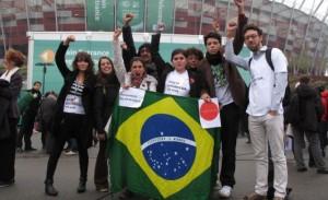 Jóvenes de Brasil escrutan a su gobierno en la COP 19