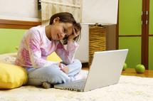 El 70 por ciento de los padres cree que sabe menos de Internet que sus hijos