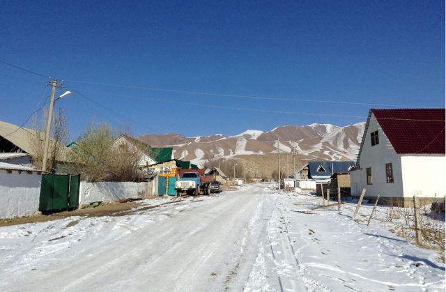 Mina secreta resucita economía de aldea en Kirguistán
