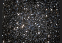 Descubren cientos de agujeros negros ocultos en un cúmulo de estrellas
