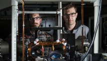 Nuevo paso hacia la computación cuántica: Detienen la luz en el aire