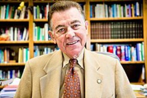 Francisco J. Ayala propone un “equilibrio elegante” entre ciencia, ética y religión
