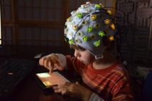 Identifican un mecanismo cerebral que predice la generosidad en niños
