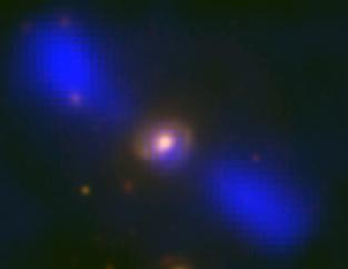 Encuentran una extraña galaxia espiral que emite 'chorros' de partículas