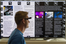 Un software basado en el seguimiento ocular permite leer en pantalla sin usar las manos