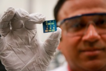 Un material semiconductor en 2D acelerará el funcionamiento de los smartphones 