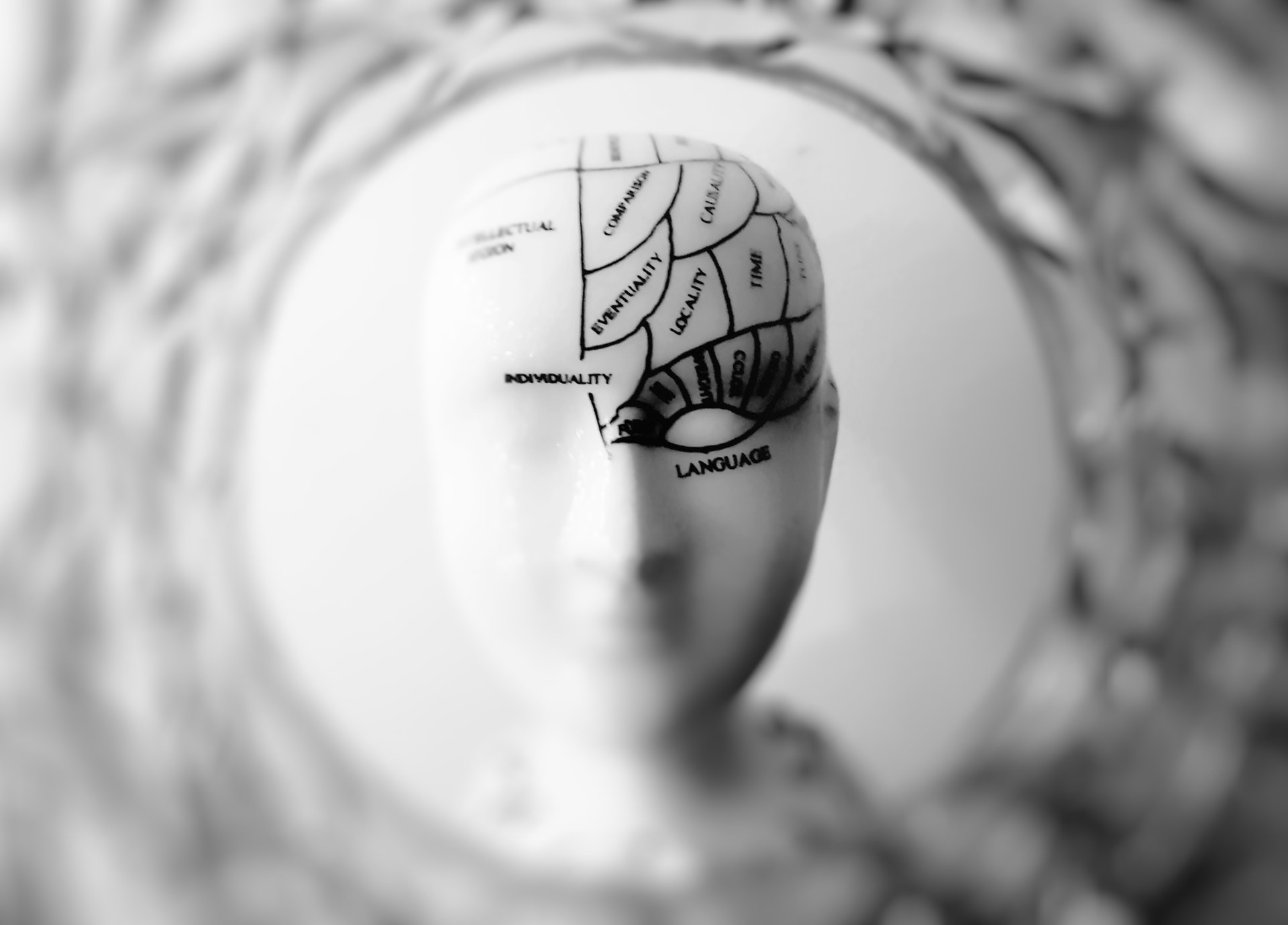 El cerebro nos esconde pensamientos sin nuestro permiso