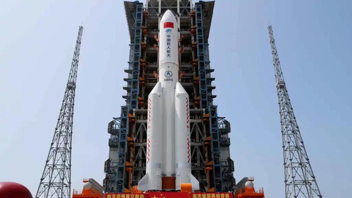 18 toneladas del cohete chino cayeron en el Océano Índico