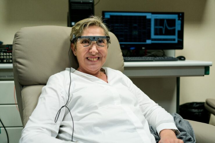 Un implante cerebral permite ver a los ciegos a través de una cámara
